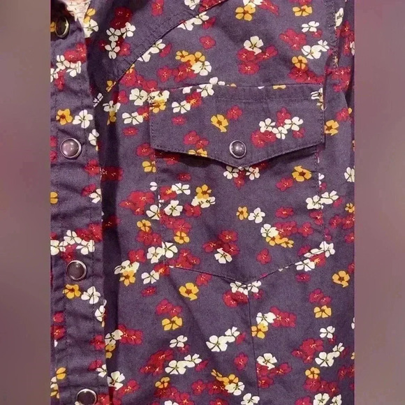 Back in the Saddle Purple Floral Snap Front Collared Shirt Pearl Buttons Size M - Picture 5 of 11